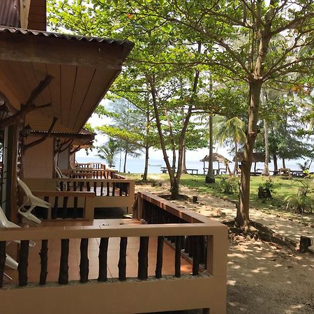 Season Bungalow Koh Jum Exterior photo
