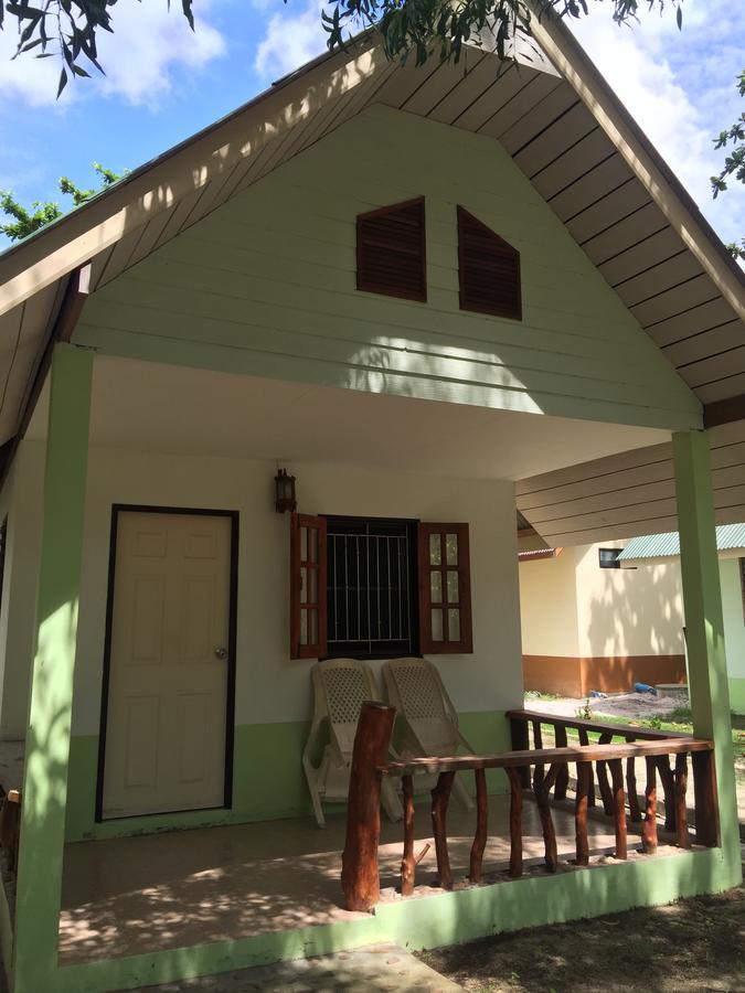 Season Bungalow Koh Jum Exterior photo